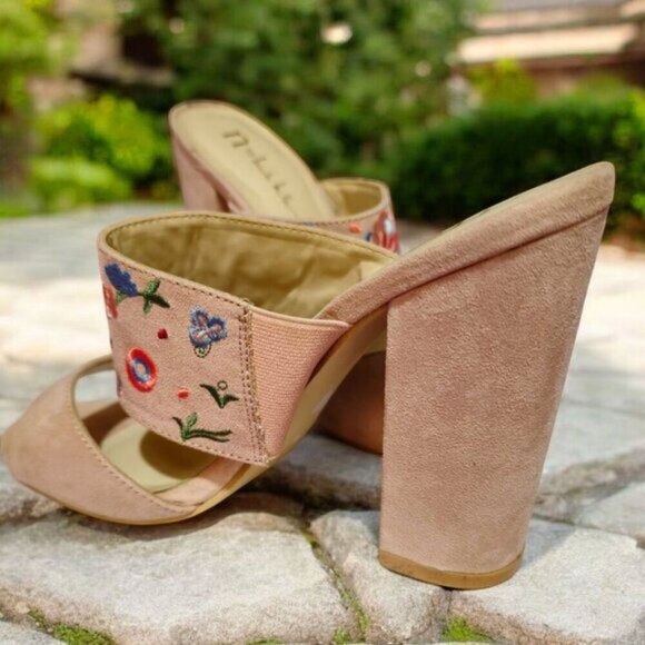 N by Nicole Miller ✦ Embroidered Leah Sandal ✦ Floral Beige Open Toe Chunky Heel - Picture 10 of 13